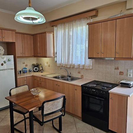 Appartamento Eva'S Poros  Esterno foto