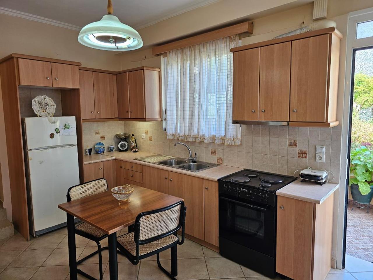 Appartamento Eva'S Poros  Esterno foto