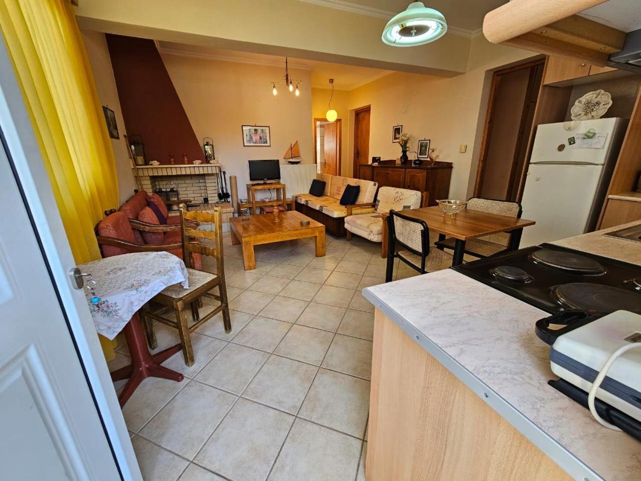 Appartamento Eva'S Poros  Esterno foto
